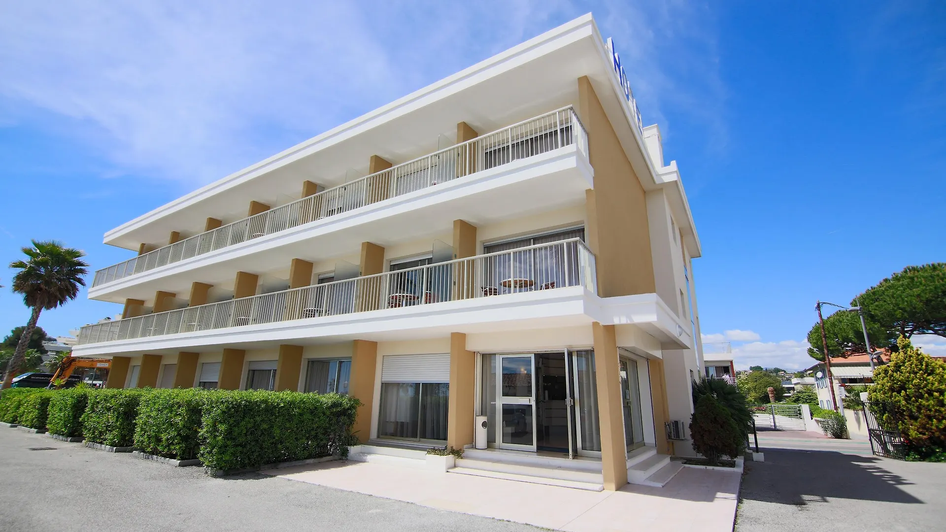 Mercure Villeneuve Loubet Plage France