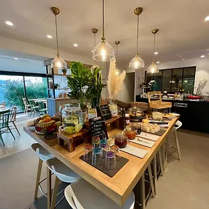 Hotell Campanile Orange Centre Sortie 21 Sur A7 A9