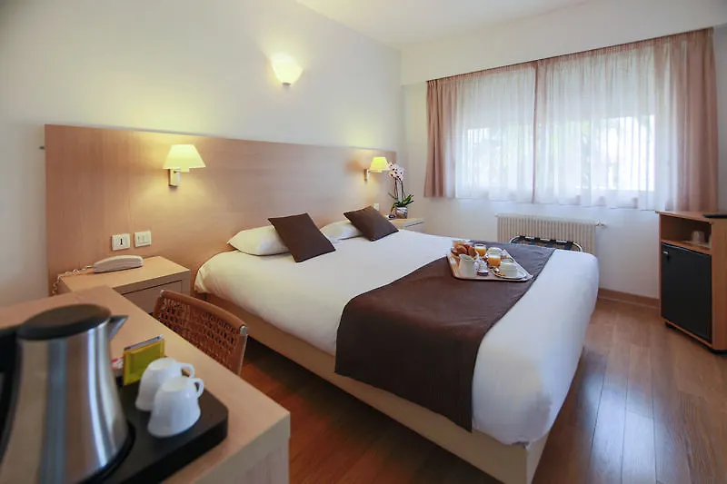 Mercure Villeneuve Loubet Plage Villeneuve-Loubet